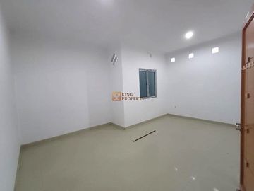 Rumah Hangat di Tengah Kota – 3 Lantai Full Renov, Dekat Sekolah & Kafe Hits!.