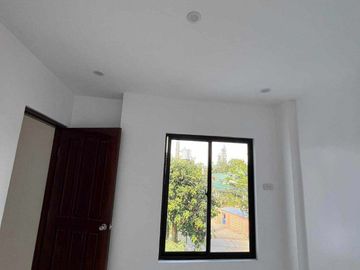Duplex House For Sale in Tagaytay City-MC