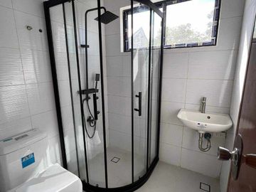 Duplex House For Sale in Tagaytay City-MC