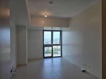 LIVE AT CALLISTO, SMART & STYLISH LIVING