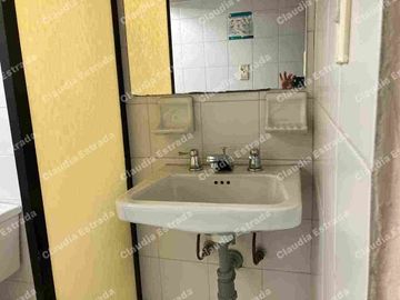 SE VENDE OFICINA