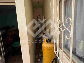 CASA SOLA EN VENTA EN FLORES MAGON CUERNAVACA