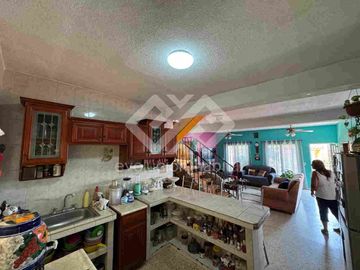 CASA SOLA EN VENTA EN FLORES MAGON CUERNAVACA