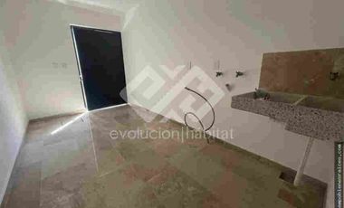 CASA SOLA EN VENTA, KLOOSTER VIVEROS, JIUTEPEC
