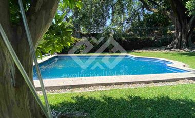 CASA SOLA EN VENTA EN AV. CUAUHTEMOC, CUERNAVACA