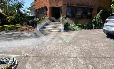 CASA SOLA EN VENTA EN AV. CUAUHTEMOC, CUERNAVACA