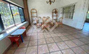 CASA SOLA EN VENTA EN AV. CUAUHTEMOC, CUERNAVACA
