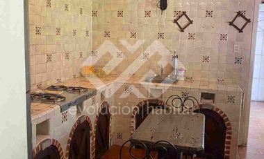 CASA SOLA EN VENTA EN AV. CUAUHTEMOC, CUERNAVACA
