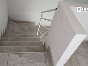 EXCELENTE DUPLEX EN MUÑIZ