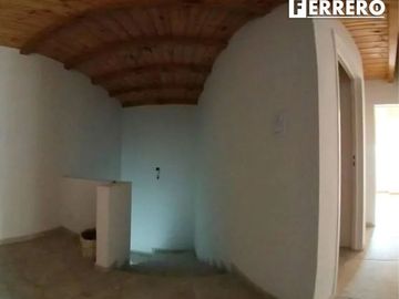 EXCELENTE DUPLEX EN MUÑIZ