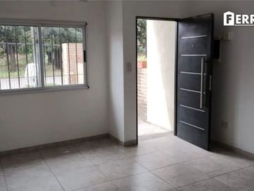 EXCELENTE DUPLEX EN MUÑIZ