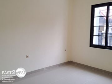 Jual Rumah Nusa Loka BSD City Tangerang Selatan Unit Baru Cantik Bagus Siap Huni