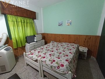 CHALET SEMI  INDEPENDIENTE AL FONDO