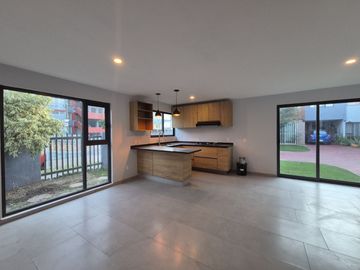 ¡Tu Nuevo Hogar Te Espera en Paseos del Sol!