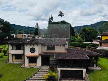Finca en zona urbana del municipio de La Ceja para desarrollar