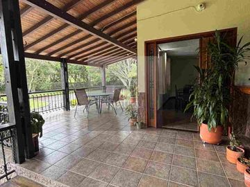 Finca en zona urbana del municipio de La Ceja para desarrollar