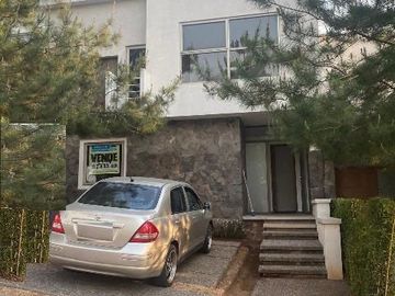 CASA EN VENTA EN MORELIA, FRACC. VISTAS ALTOZANO