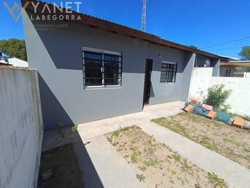 CHALE A ESTRENAR 1/2 LOTE PROPIO - 5 CUADRAS DEL MAR