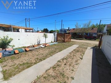 CHALE A ESTRENAR 1/2 LOTE PROPIO - 5 CUADRAS DEL MAR