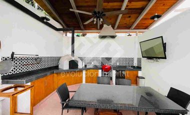 CASA EN VENTA ESTILO CALIFORNIANO EN RANCHO CORTES, CUERNAVACA