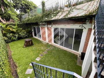 CASA EN VENTA ESTILO CALIFORNIANO EN RANCHO CORTES, CUERNAVACA