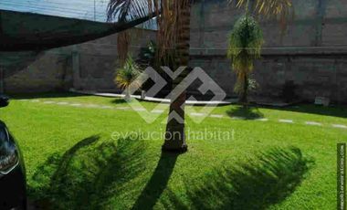 CASA SOLA EN VENTA CON ALBERCA EN JIUTEPEC, MOR.