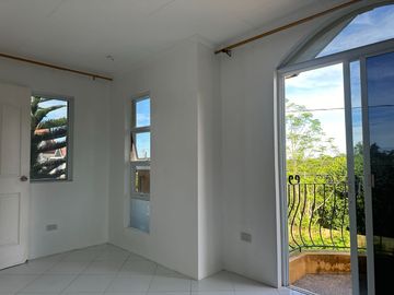 4 Bedroom - 2 Storey House near Tagaytay & Nuvali for Sale
