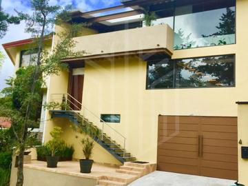 HERMOSA CASA EN CHILUCA