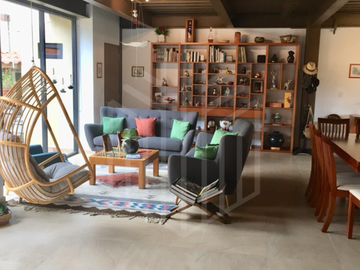 HERMOSA CASA EN CHILUCA