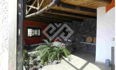 CASA SOLA CON ALBERCA EN YAUTEPEC