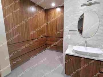 Se Vende Casa en Corregidora, con finos acabados