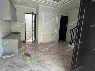 2 lantai siap Huni di jalan kartini Dekat ke stasiun depok lama
