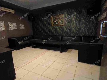 Ruko gandeng ex karaoke di jalan raya Kalimalang dekat mall dan toll bekasi barat