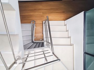 En venta casa de Lujo en Zarzas 2 cerca de la Laguna de la Daniel Alvarez y a pocos minutos del centro de Loja