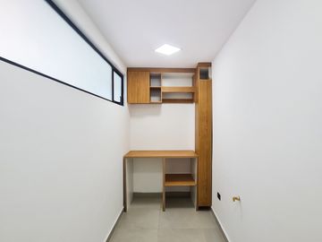 En venta casa de Lujo en Zarzas 2 cerca de la Laguna de la Daniel Alvarez y a pocos minutos del centro de Loja