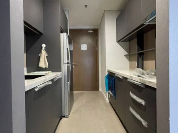 Yukata Suites 3BR Furnish Alam Sutera Tangerang Private Lift Murah