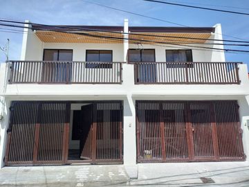 Near CAA Road Ready for Occupancy Townhouse for Sale in Pulang Lupa Dos Las Pinas - JB
