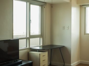 For Sale: 1 Bedroom Loft Unit at The Grove by Rockwell, Pasig City