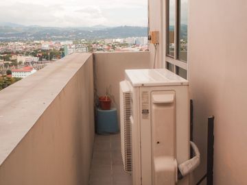 For Sale: 1 Bedroom Loft Unit at The Grove by Rockwell, Pasig City