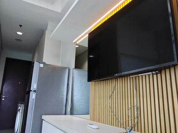 Apartemen Puri Mansion Disewakan Tipe Studio Favorit 21 m2 Kondisi Furnish Interior Estetik Senada Harga Termurah 24 Juta/Tahun