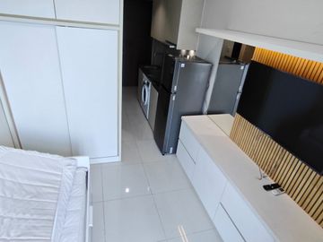 Apartemen Puri Mansion Disewakan Tipe Studio Favorit 21 m2 Kondisi Furnish Interior Estetik Senada Harga Termurah 24 Juta/Tahun