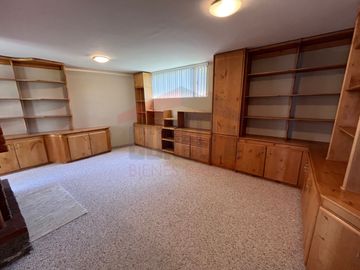 Casa de Venta en Quito, Sector de Cumbayá en MIRAVALLE 2, 4 dormitorios, 3 parqueaderos. Construcción 485m2, Terreno 783m2. Pecio: $550.000 dólares