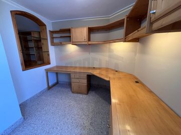 Casa de Venta en Quito, Sector de Cumbayá en MIRAVALLE 2, 4 dormitorios, 3 parqueaderos. Construcción 485m2, Terreno 783m2. Pecio: $550.000 dólares