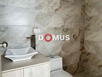 Casa por estrenar, sector calle Procel, El Condado, 3 Dorm. Cada Uno con Su Baño