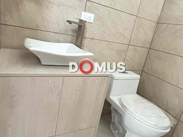 Casa por estrenar, sector calle Procel, El Condado, 3 Dorm. Cada Uno con Su Baño