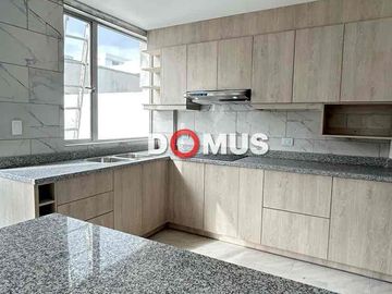 Casa por estrenar, sector calle Procel, El Condado, 3 Dorm. Cada Uno con Su Baño