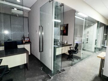 Dijual Bangunan Kantor 3 Lantai Di Anggrek Loka BSD Kondisi Full Furnished