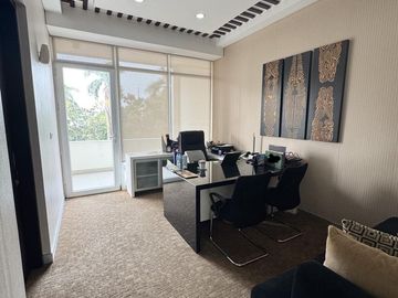 Dijual Bangunan Kantor 3 Lantai Di Anggrek Loka BSD Kondisi Full Furnished