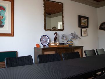 CASA SOLA EN VENTA, AL NORTE DE CUERNAVACA MOR. EN UN NIVEL, CON ALBERCA Y JARDIN