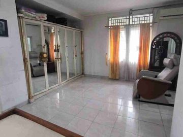 Rumah Hook 2 Lantai Jl Kucica Bintaro
